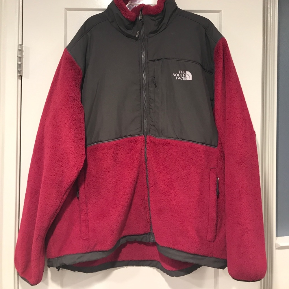 WOMENS FUSCIA FURRY FLEECE NORTH FACE SIZE XL!!!